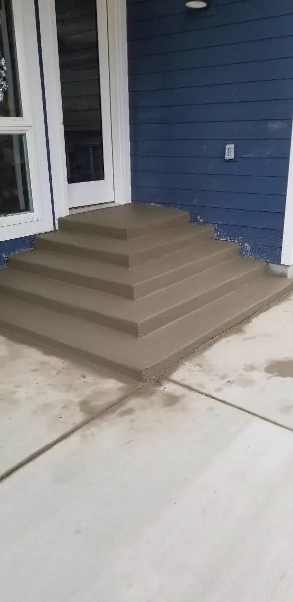 Concrete corner entry steps at a home in Colorado Springs